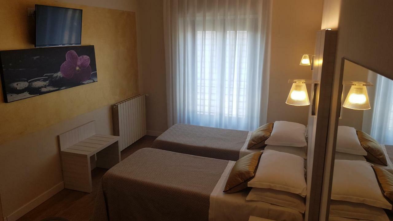 Hotel La Nuova Rotaia Gallarate Exteriér fotografie
