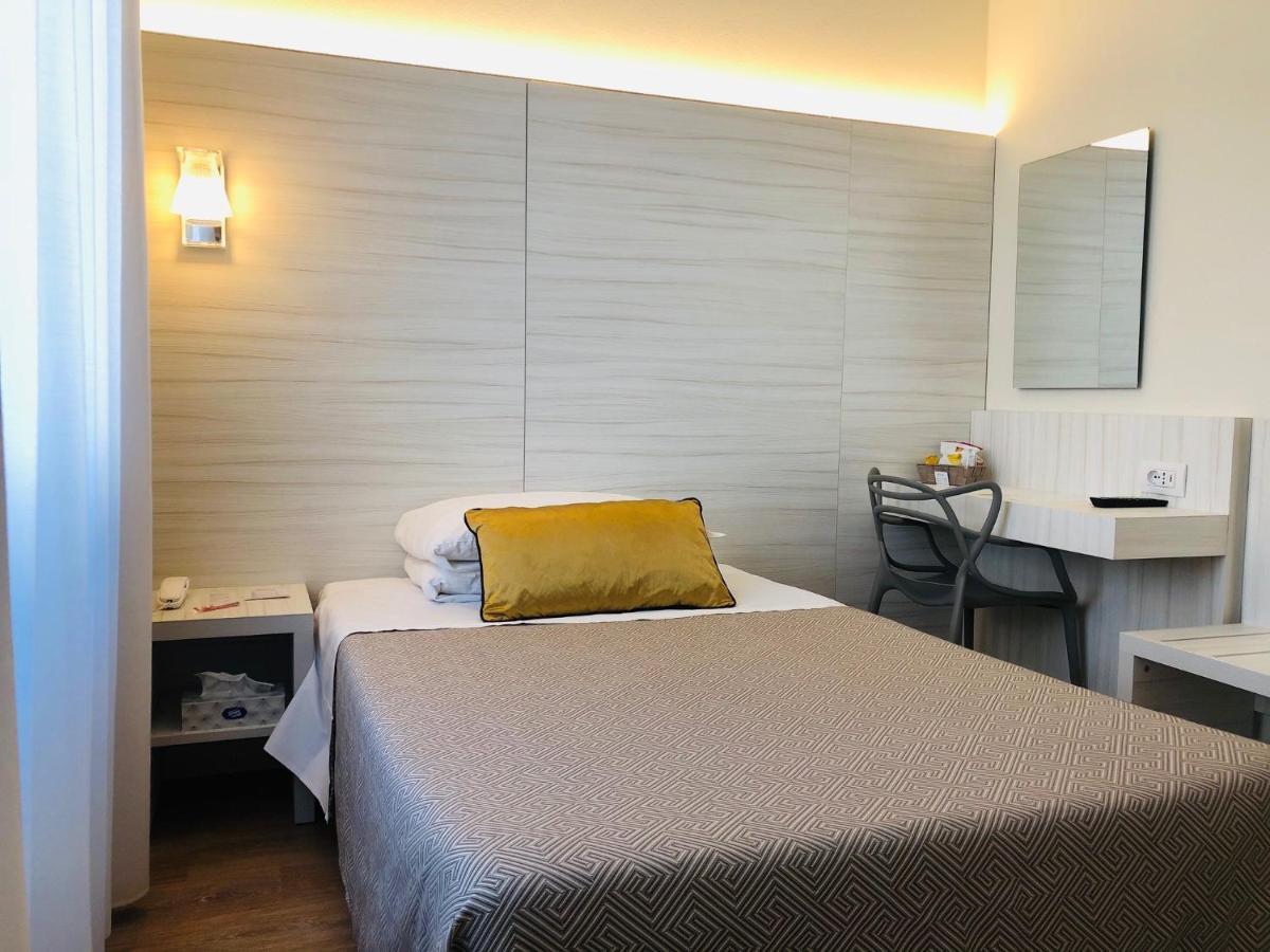 Hotel La Nuova Rotaia Gallarate Exteriér fotografie