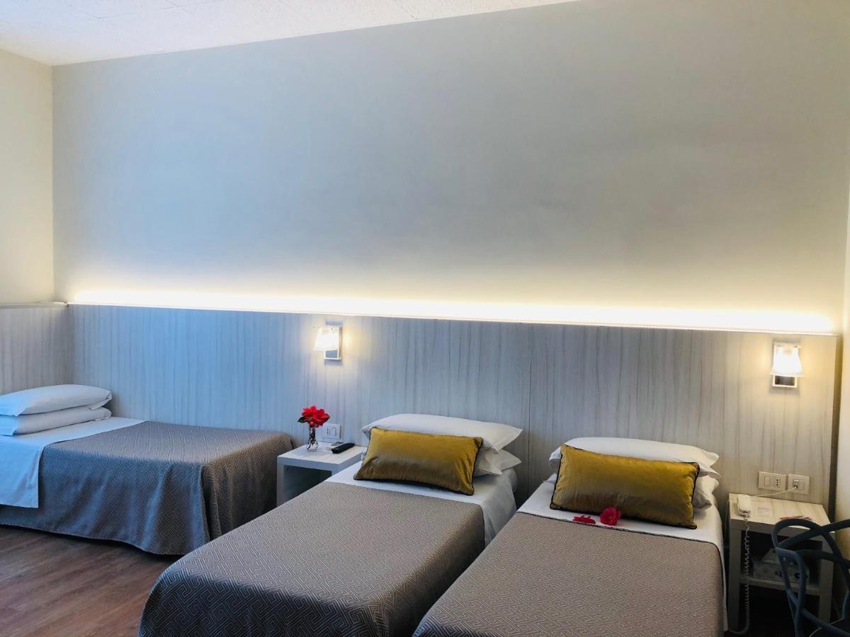 Hotel La Nuova Rotaia Gallarate Exteriér fotografie
